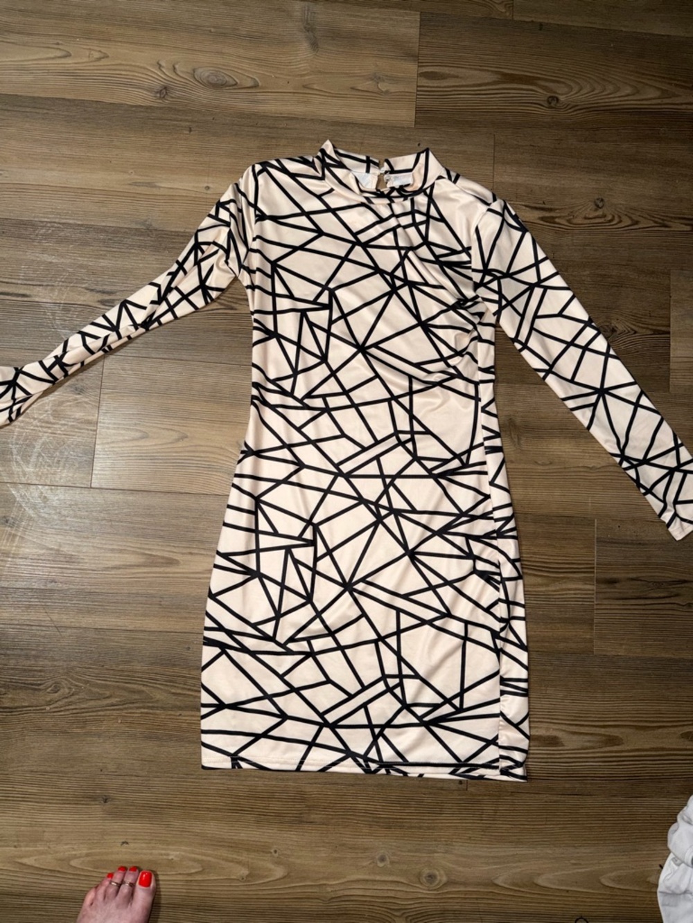 Long Sleeve Geometric Print Bodycon Dress - Black on Light Pink